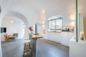 Veneston Suites, Lina
